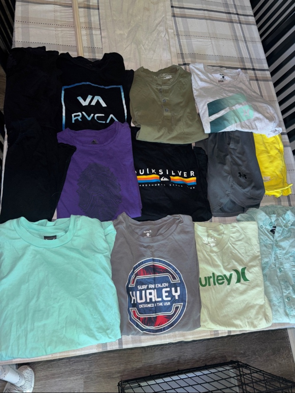 Men’s Size Small Medium S M Short Sleeve Shirts Shorts Under Armour Nike Hurley